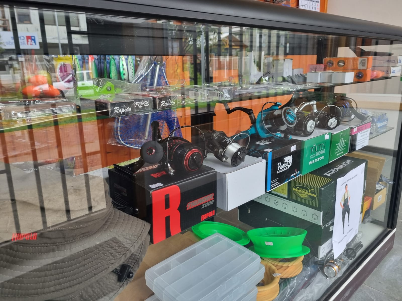 Carretes nuevos en vitrina: Rapala, Blue Fox y más